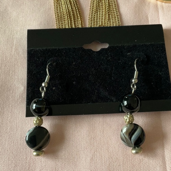 Silverfox Costume Jewelry Earrings, 6 Pair Assorted Designs, Beautiful 🔥❤️💙💙 - Picture 2 of 7